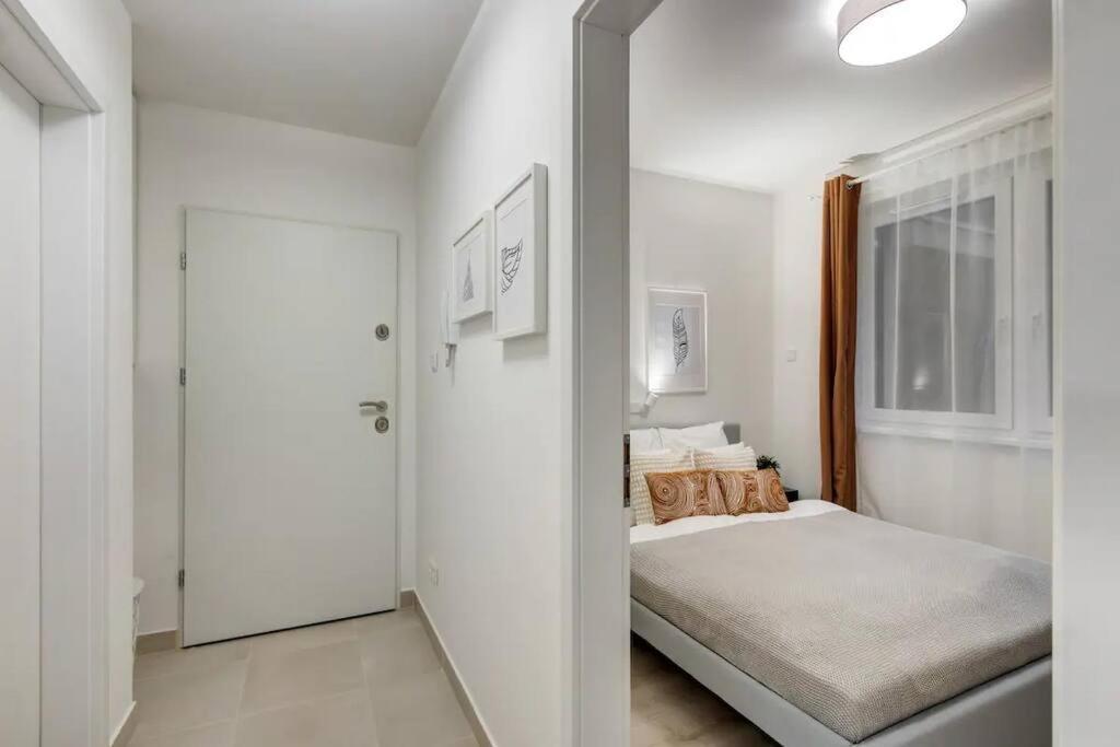 Terrace Vista-Modern 2Br Retreat Appartement Boedapest Buitenkant foto